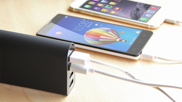 iClever BoostCube 4 Port USB Charger